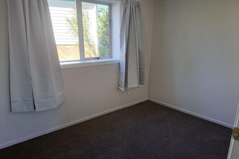 Photo of property in 100 Barrys Road, Glendene, Auckland, 0602