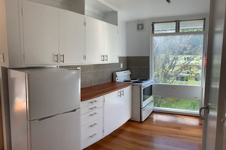 Photo of property in 45a Randwick Road, Northland, Wellington, 6012