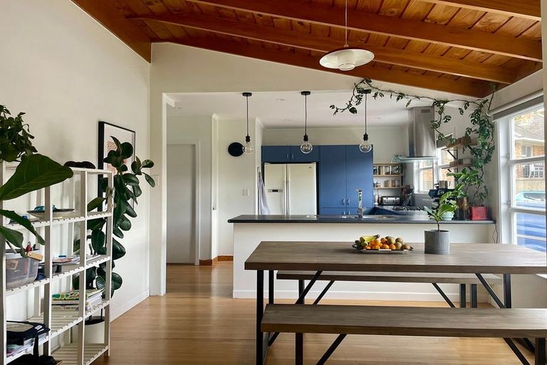 Photo of property in 37 Garthwood Road, Hillcrest, Hamilton, 3216