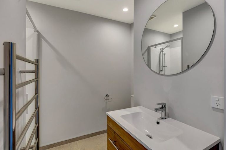 Photo of property in 5/9 Grove Road, Addington, Christchurch, 8024