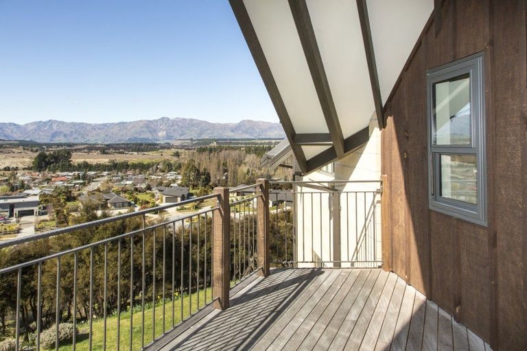 Photo of property in 19 Matheson Crescent, Albert Town, Wanaka, 9305