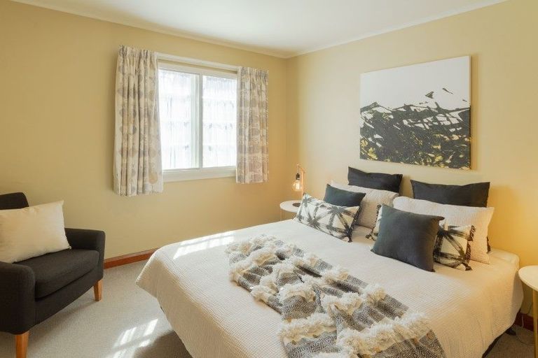 Photo of property in 1 Edge Hill, Mount Victoria, Wellington, 6011