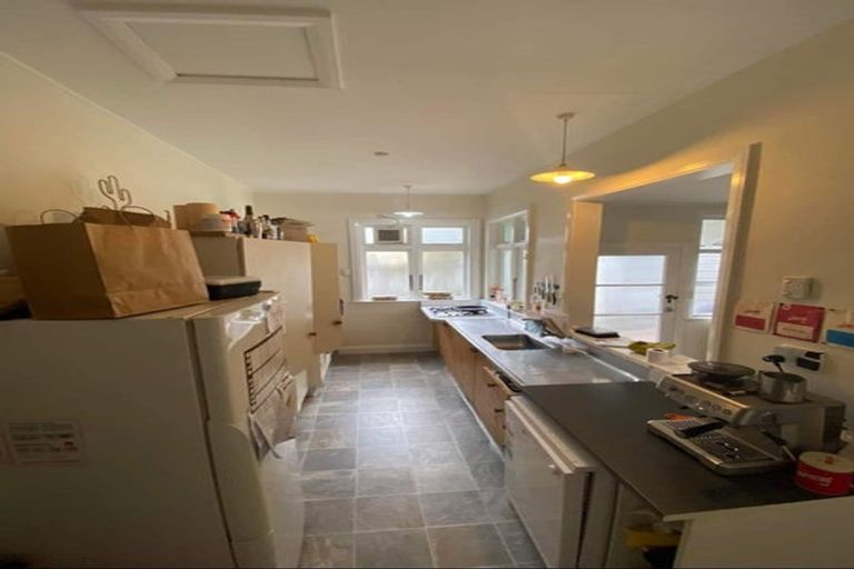 Photo of property in 115 Glenmore Street, Kelburn, Wellington, 6012