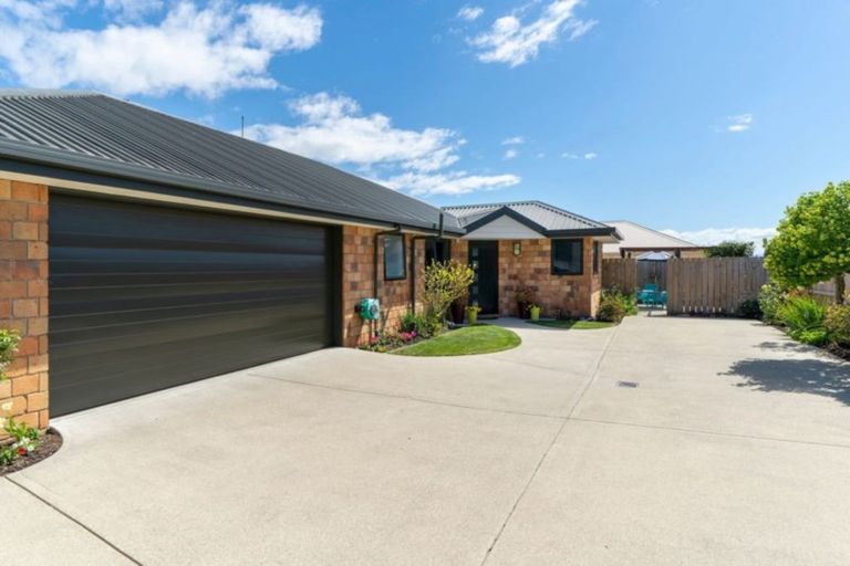 Photo of property in 30 Ngawhatu Road, Stoke, Nelson, 7011