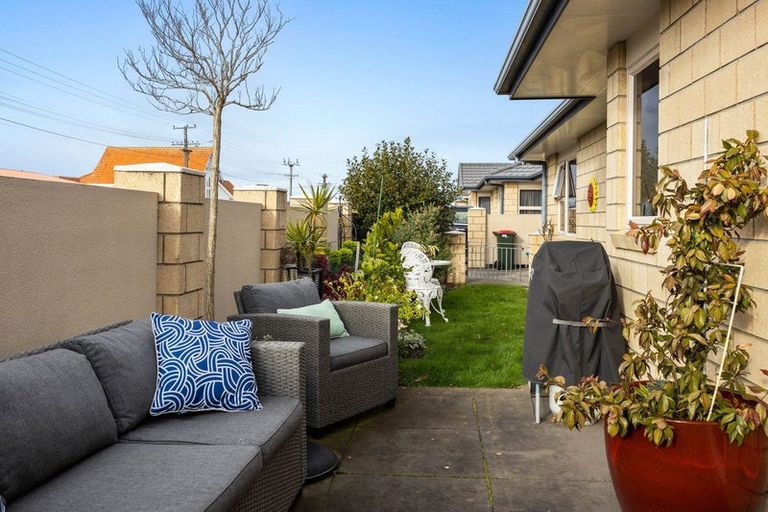 Photo of property in 46 Wilson Street, Hawera, 4610