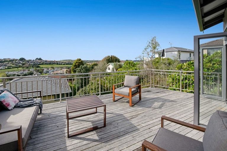 Photo of property in 15 Roseville Road, Gulf Harbour, Whangaparaoa, 0930