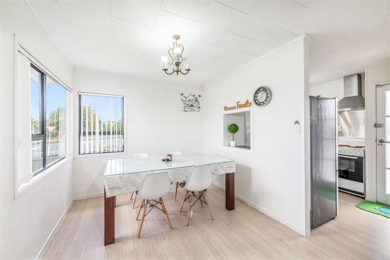 Photo of property in 213 Mahia Road, Wattle Downs, Auckland, 2103