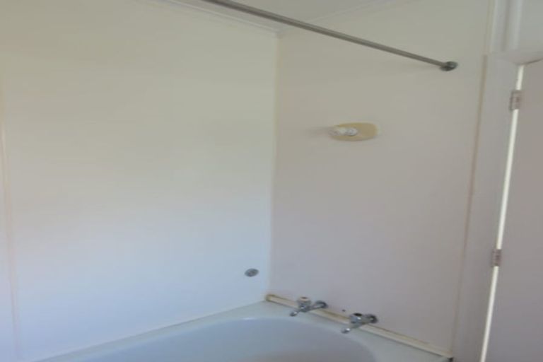 Photo of property in 34 Roberts Street, Tawa, Wellington, 5028