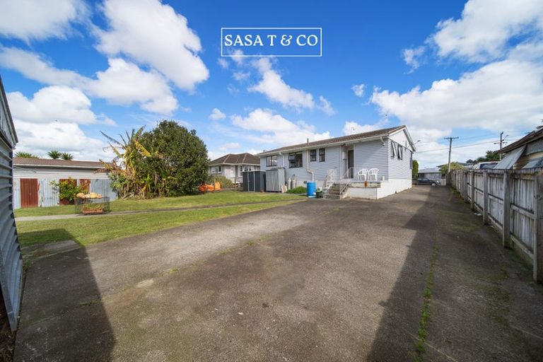 Photo of property in 29 Blake Road, Mangere East, Auckland, 2024