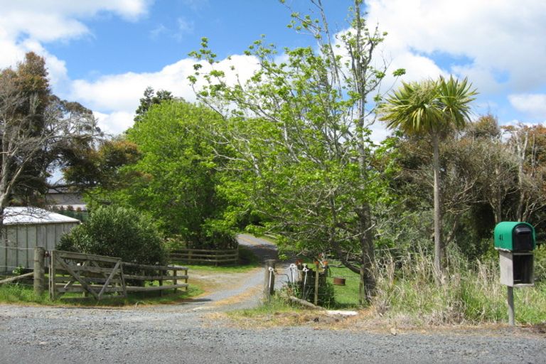 Photo of property in 41 Annandale Road, Kumeu, 0891