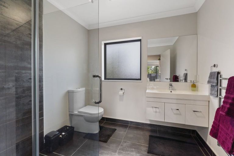 Photo of property in 5 Yusef Way, Levin, 5510