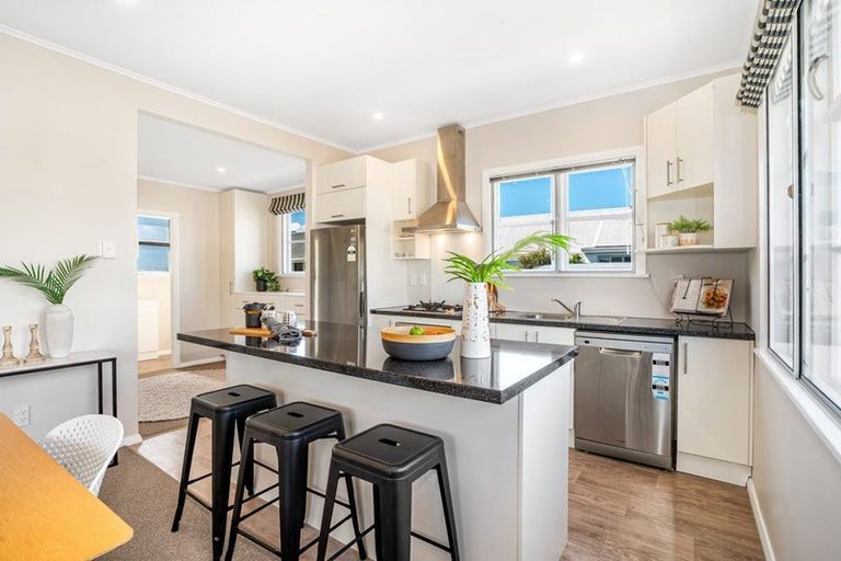 Photo of property in 2 Taita Drive, Boulcott, Lower Hutt, 5011