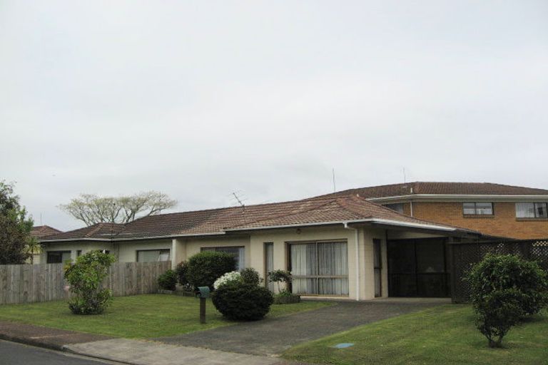 Photo of property in 2/22 The Circle, Manly, Whangaparaoa, 0930