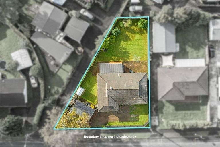 Photo of property in 8 Forest Hill Road, Henderson, Auckland, 0612