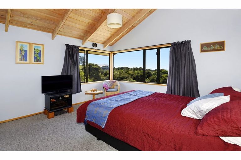 Photo of property in 9 Van Beek Place, Ruby Bay, Mapua, 7005