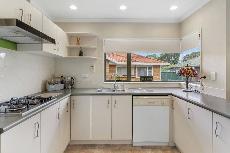 Photo of property in 21a Butterworth Avenue, Opaheke, Papakura, 2113