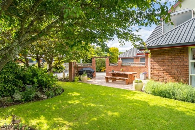 Photo of property in 9 Huntly Road, Outram, 9019