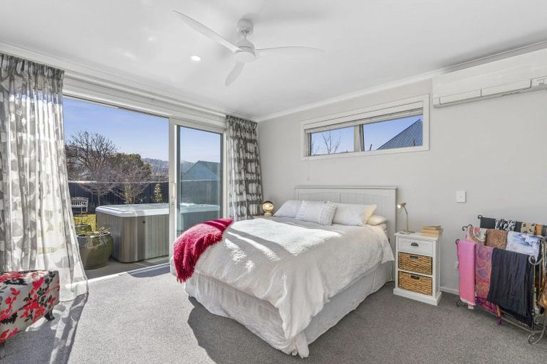 Photo of property in 2 Hortons Way, Cromwell, 9310