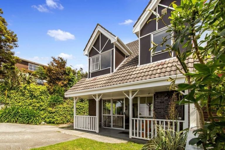 Photo of property in 6a Kilsyth Street, Karori, Wellington, 6012
