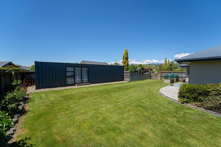 Photo of property in 2 Mayer Crescent, Wakefield, 7025