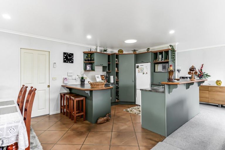 Photo of property in 15 Twickenham Place, Nawton, Hamilton, 3200