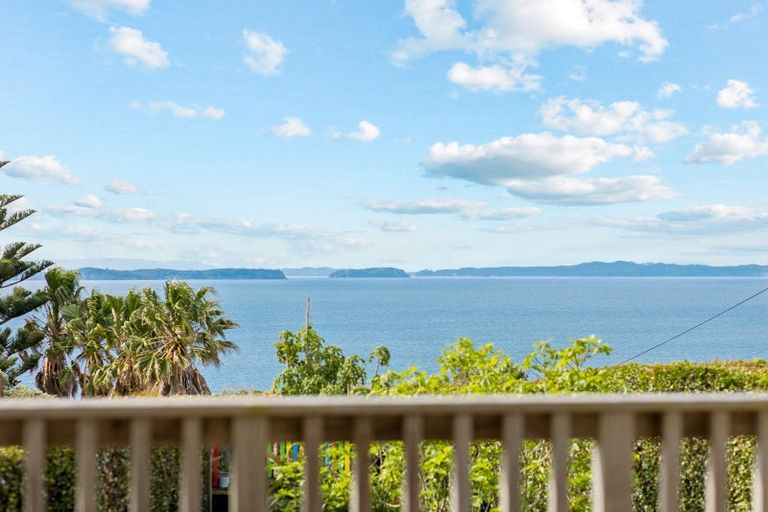 Photo of property in 1410 Whangaparaoa Road, Army Bay, Whangaparaoa, 0930