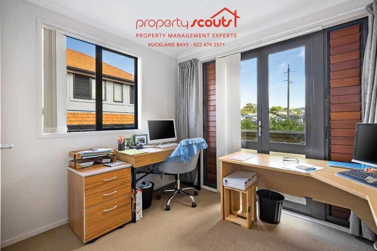 Photo of property in 17 Ashurst Lane, Greenhithe, Auckland, 0632