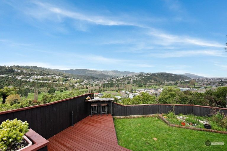 Photo of property in 18 Hugh Duncan Street, Haywards, Lower Hutt, 5018