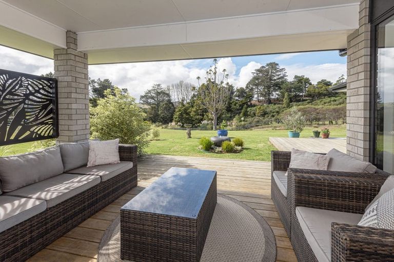 Photo of property in 11 Cherrywood Rise, Paparoa, 0571