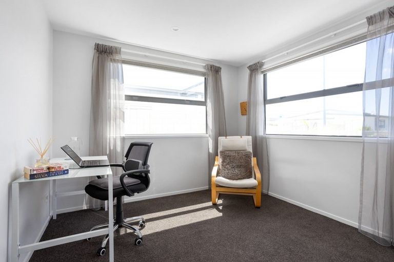 Photo of property in 14 Hugo Way, Papamoa Beach, Papamoa, 3118