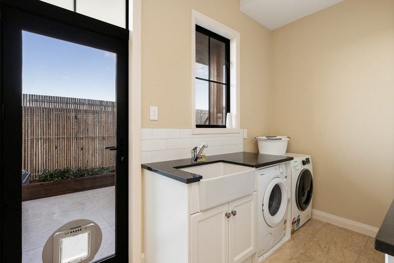 Photo of property in 166 Oriental Parade, Papamoa Beach, Papamoa, 3118