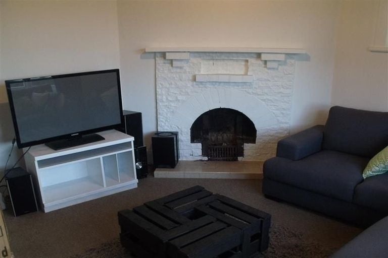 Photo of property in 1112 Caroline Road, Mayfair, Hastings, 4122