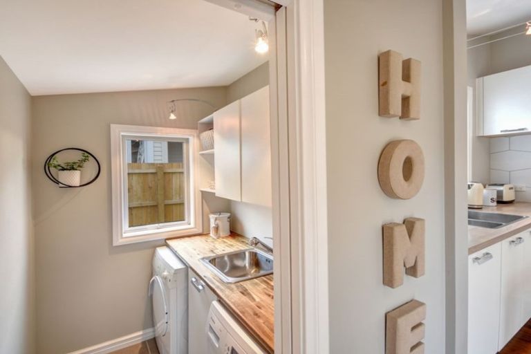 Photo of property in 110 Hargest Crescent, Saint Clair, Dunedin, 9012