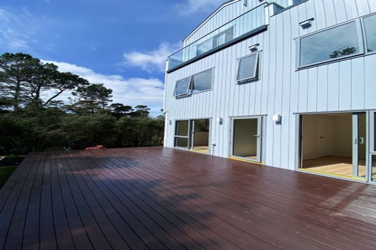 Photo of property in 8 Aoraki Crescent, Albany Heights, Auckland, 0632