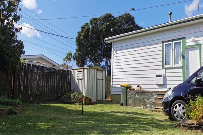 Photo of property in 67a Astley Avenue, New Lynn, Auckland, 0600