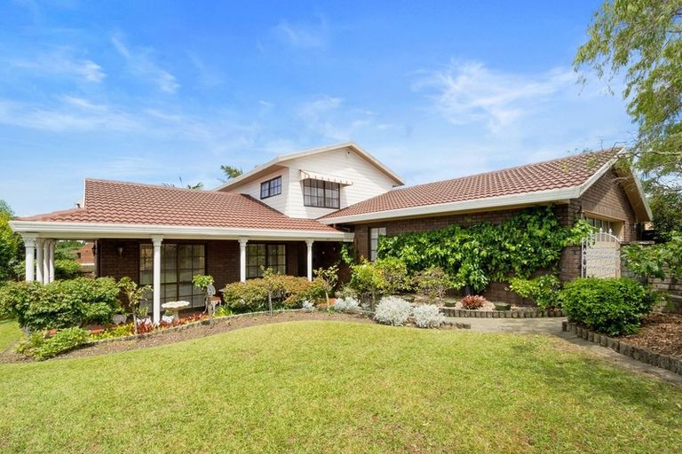 Photo of property in 33 Renoir Street, West Harbour, Auckland, 0618