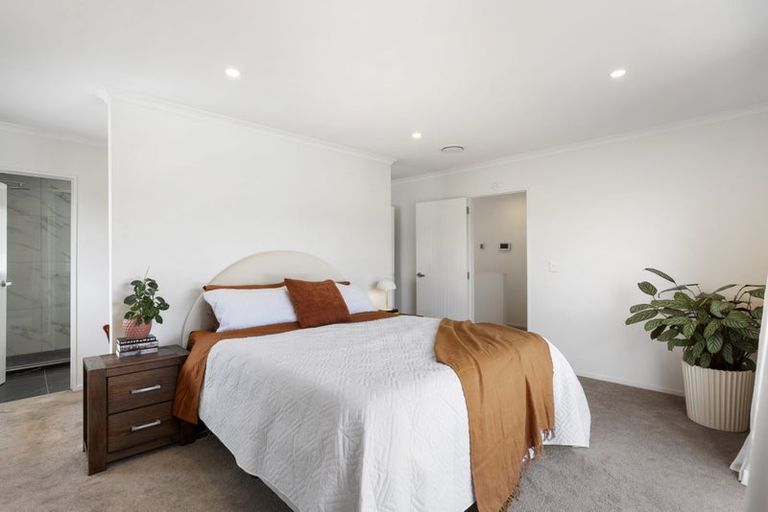 Photo of property in 1b Makora Road, Massey, Auckland, 0614