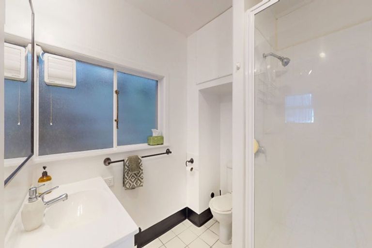 Photo of property in Parkland Flats, 3/51 Adams Terrace, Kelburn, Wellington, 6021