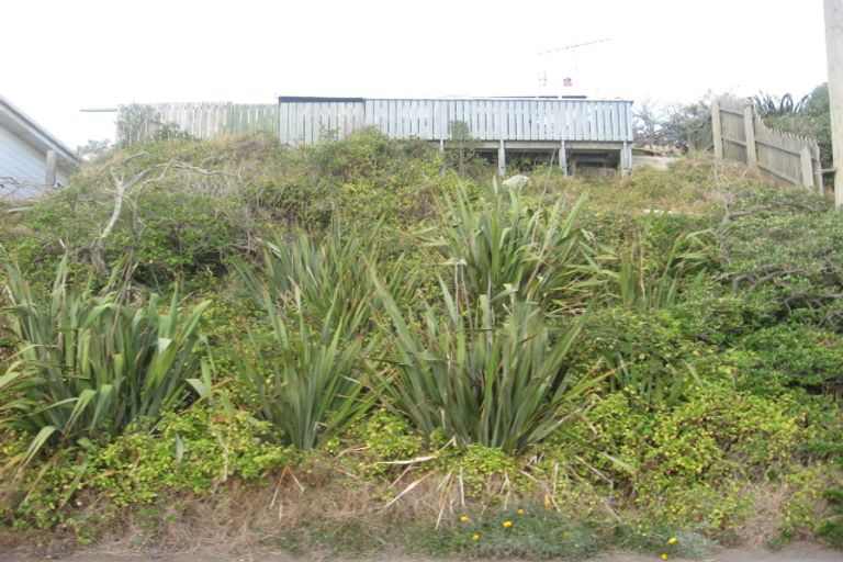 Photo of property in 90 The Parade, Paekakariki, 5034