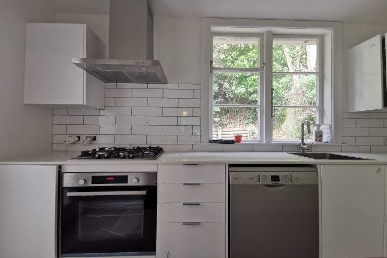 Photo of property in 2/18 Oban Street, Wadestown, Wellington, 6012