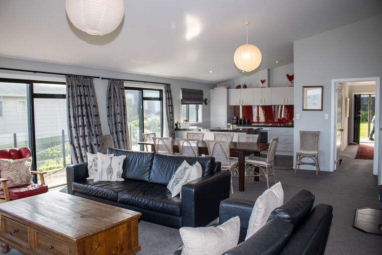 Photo of property in 21 Sunset Parade, Kai Iwi, Whanganui, 4574