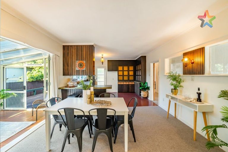 Photo of property in 224 Eastern Hutt Road, Stokes Valley, Lower Hutt, 5019