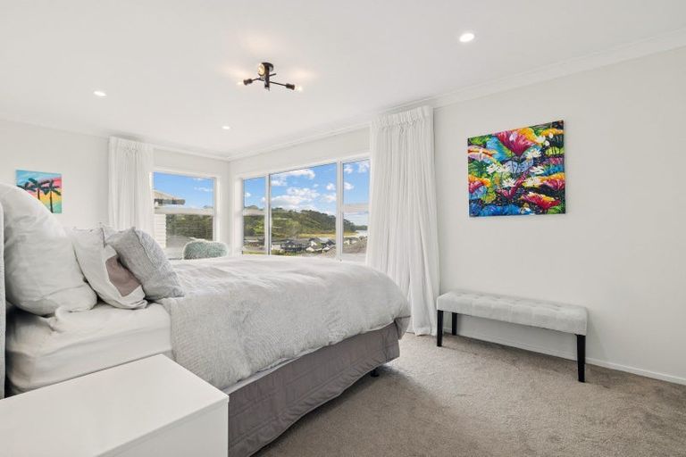 Photo of property in 2 Tauwaka Crescent, Riverhead, 0820