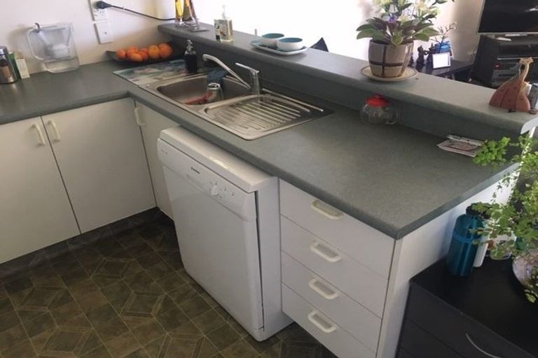 Photo of property in 11a Deloraine Street, Somerfield, Christchurch, 8024