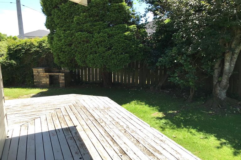 Photo of property in 2/6 Esperanto Road, Papatoetoe, Auckland, 2025