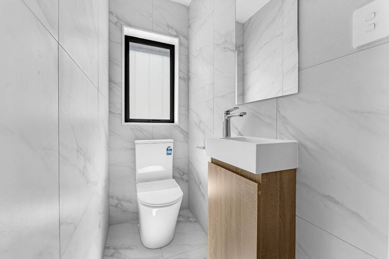 Photo of property in 137 Grove Road, Papakura, 2110