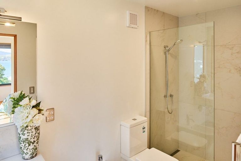 Photo of property in 13 Airlie Road, Plimmerton, Porirua, 5026