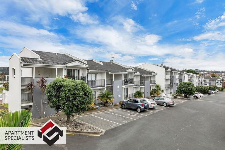 Photo of property in 7e/60 Masons Road, Oteha, Auckland, 0632