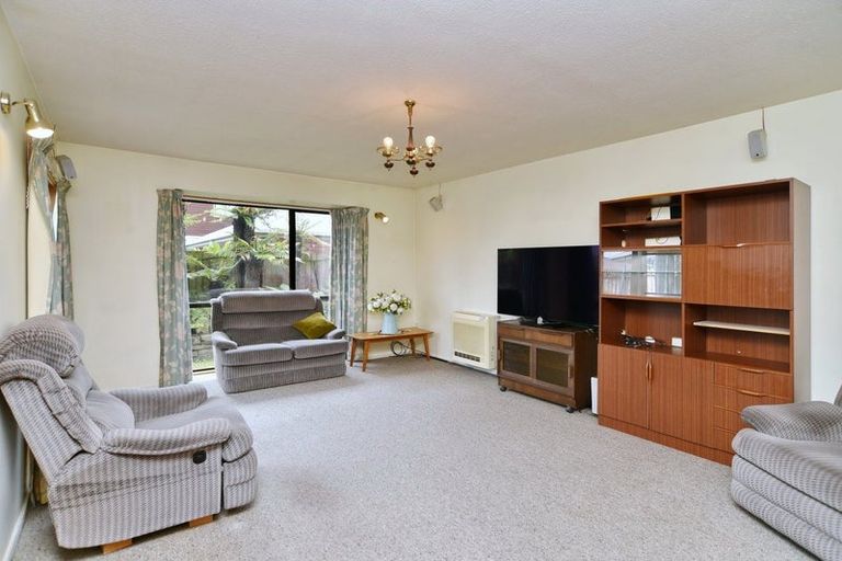 Photo of property in 1/49a Regency Crescent, Redwood, Christchurch, 8051