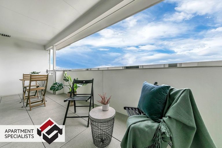 Photo of property in 7e/60 Masons Road, Oteha, Auckland, 0632